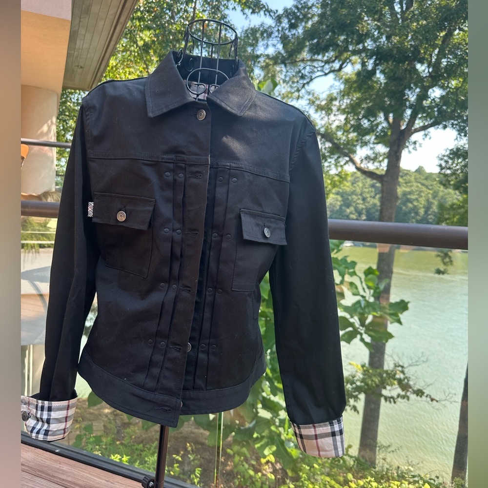 Burberry Black Jacket with Classic Plaid Lining